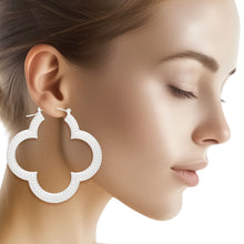 Load image into Gallery viewer, Hoops Silver Textured Quatrefoil Earring for Women
