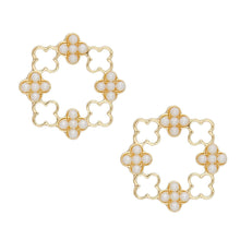 Cargar imagen en el visor de la galería, Stud Gold Clover Wreath Pearl Earrings for Women
