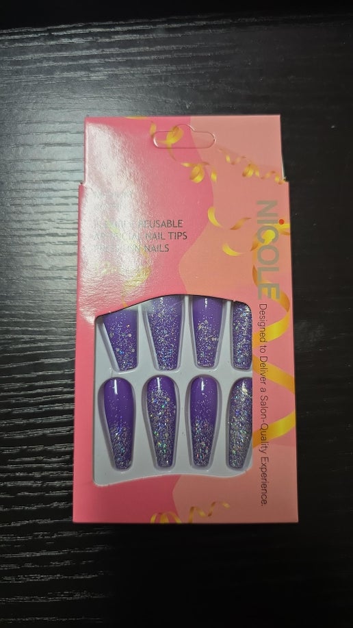 5007 - Press - On Nails