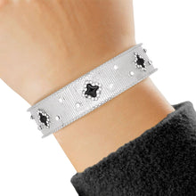 Cargar imagen en el visor de la galería, Cuff Silver Black Quatrefoil Rhinestone Bangle
