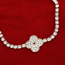Cargar imagen en el visor de la galería, Tennis Bracelet Gold Pave Quatrefoil Clover Women
