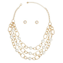 Cargar imagen en el visor de la galería, Chain Gold Parisian Chic Cream Pearl Necklace
