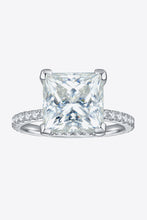 Cargar imagen en el visor de la galería, 5.52 Carat Moissanite Side Stone Ring
