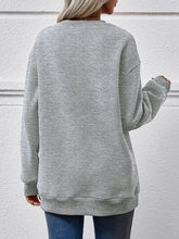 Cargar imagen en el visor de la galería, Letter Graphic Dropped Shoulder Sweatshirt
