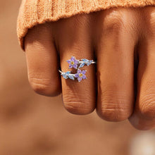 Cargar imagen en el visor de la galería, Flower Shape Inlaid Zircon 925 Sterling Silver Ring
