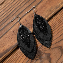 Cargar imagen en el visor de la galería, PU Leather Drop Earrings
