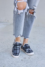Load image into Gallery viewer, Forever Link Plaid Plush Flat Sneakers
