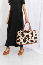Cargar imagen en el visor de la galería, Animal Print Plush Weekender Bag
