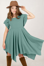 Load image into Gallery viewer, Round Neck Petal Sleeve Dress
