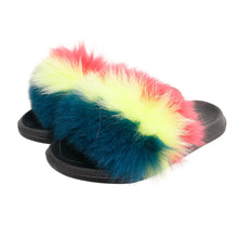 Cargar imagen en el visor de la galería, Coral to Green Fox Fur Small Slippers
