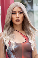 Cargar imagen en el visor de la galería, 13*2&quot; Lace Front Wigs Synthetic Long Wave 24&quot; 150% Density in Medium Blonde Highlights
