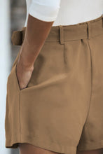 Cargar imagen en el visor de la galería, Longline Blazer and Shorts Set with Pockets
