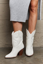 Cargar imagen en el visor de la galería, Legend Footwear Bella Cowboy Boots

