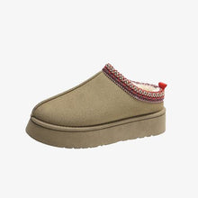Cargar imagen en el visor de la galería, Faux Fur Center-Seam Slippers
