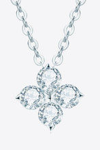 Cargar imagen en el visor de la galería, Moissanite Four Leaf Clover Pendant Necklace
