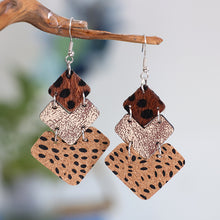 Cargar imagen en el visor de la galería, Alloy Drop Earrings
