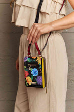 Cargar imagen en el visor de la galería, Nicole Lee USA Small Crossbody Wallet
