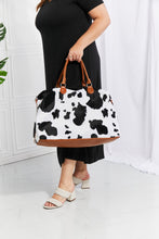 Cargar imagen en el visor de la galería, Animal Print Plush Weekender Bag
