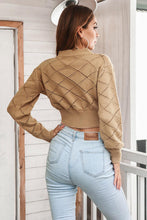 Cargar imagen en el visor de la galería, Openwork Plaid Round Neck Cropped Sweater
