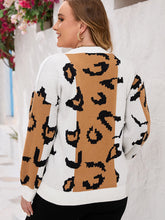 Load image into Gallery viewer, Plus Size Printed V-Neck Long Sleeve Sweater
