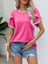 Cargar imagen en el visor de la galería, Pom-Pom Trim Flutter Sleeve Round Neck Tee
