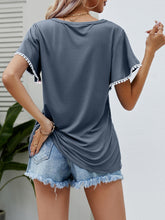 Cargar imagen en el visor de la galería, Pom-Pom Trim Flutter Sleeve Round Neck Tee
