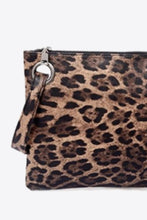 Load image into Gallery viewer, Leopard PU Leather Clutch
