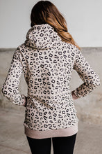 Cargar imagen en el visor de la galería, Leopard Print Long Sleeve Hoodie
