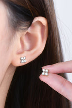 Cargar imagen en el visor de la galería, Moissanite 925 Sterling Silver Four-Leaf Clover Shape Earrings
