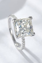 Cargar imagen en el visor de la galería, 5.52 Carat Moissanite Side Stone Ring
