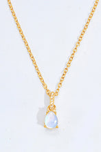 Cargar imagen en el visor de la galería, Moonstone Teardrop Pendant Necklace
