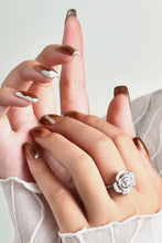 Cargar imagen en el visor de la galería, 3.4 Carat Moissanite Flower Shape Ring
