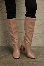 Cargar imagen en el visor de la galería, East Lion Corp Block Heel Knee High Boots
