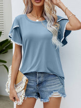 Cargar imagen en el visor de la galería, Pom-Pom Trim Flutter Sleeve Round Neck Tee
