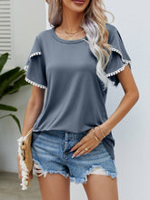 Cargar imagen en el visor de la galería, Pom-Pom Trim Flutter Sleeve Round Neck Tee
