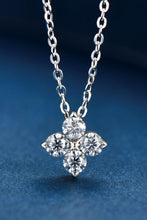 Cargar imagen en el visor de la galería, Moissanite Four Leaf Clover Pendant Necklace

