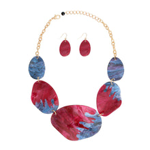 Load image into Gallery viewer, Fuchsia Purple Dipped Necklace
