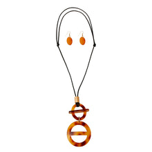 Load image into Gallery viewer, Round Tortoiseshell Pendant Set
