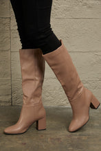 Cargar imagen en el visor de la galería, East Lion Corp Block Heel Knee High Boots
