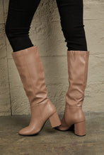 Cargar imagen en el visor de la galería, East Lion Corp Block Heel Knee High Boots
