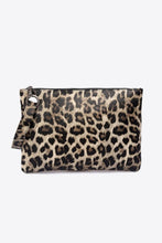 Load image into Gallery viewer, Leopard PU Leather Clutch
