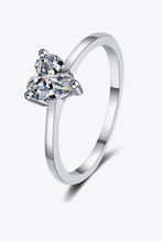 Cargar imagen en el visor de la galería, 925 Sterling Silver Heart-Shaped Moissanite Solitaire Ring
