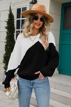 Load image into Gallery viewer, Two-Tone Round Neck Ribbed Sweater
