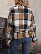 Cargar imagen en el visor de la galería, Plaid Collared Neck Long Sleeve Jacket
