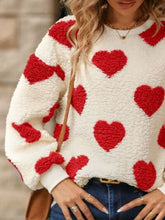 Cargar imagen en el visor de la galería, Fuzzy Heart Dropped Shoulder Sweatshirt
