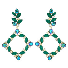 Cargar imagen en el visor de la galería, Green Diamond Drop Earrings
