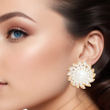 Load image into Gallery viewer, Clip On Small Gold Vintage Pearl Earring for Women
