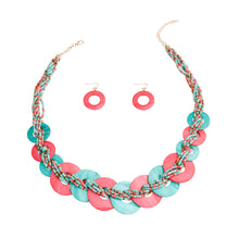 Cargar imagen en el visor de la galería, Turquoise and Coral Bead Disc Necklace
