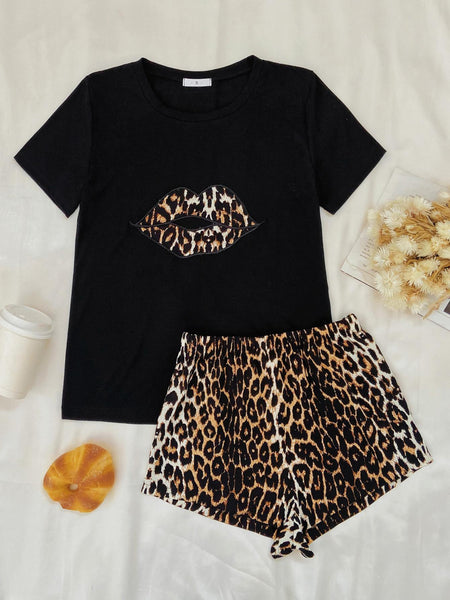 Conjunto de top y shorts con gráfico de labios de leopardo