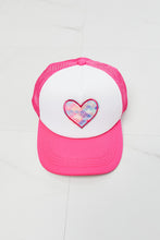 Cargar imagen en el visor de la galería, Fame Falling For You Trucker Hat in Pink
